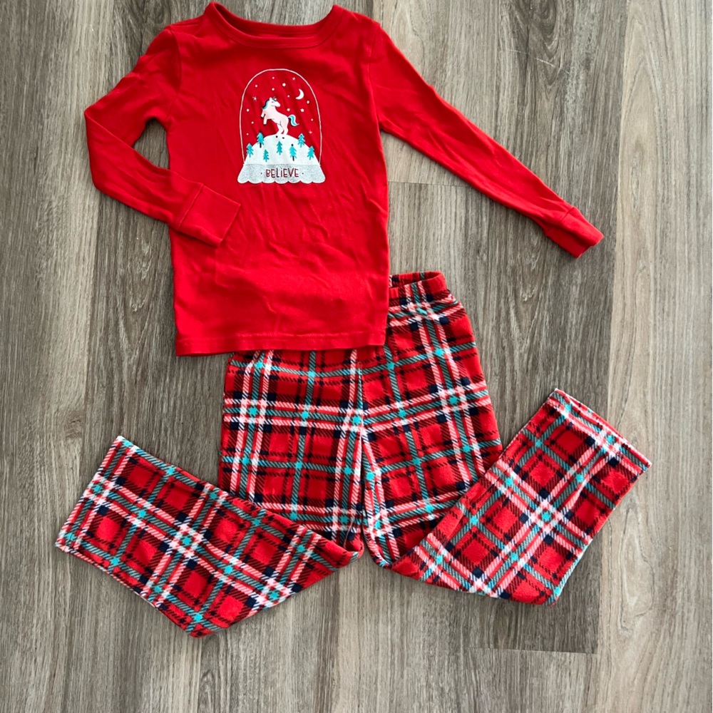 Unicorn holiday pjs, size 4T